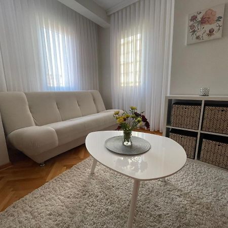 Apartman Filip Lux City Center ノヴィ・パザル エクステリア 写真