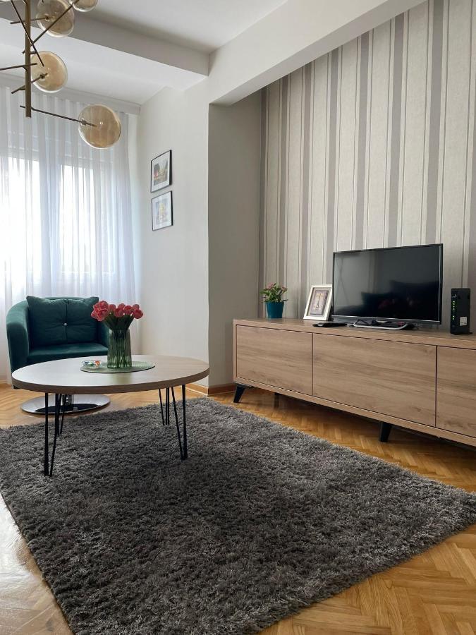 Apartman Filip Lux City Center ノヴィ・パザル エクステリア 写真