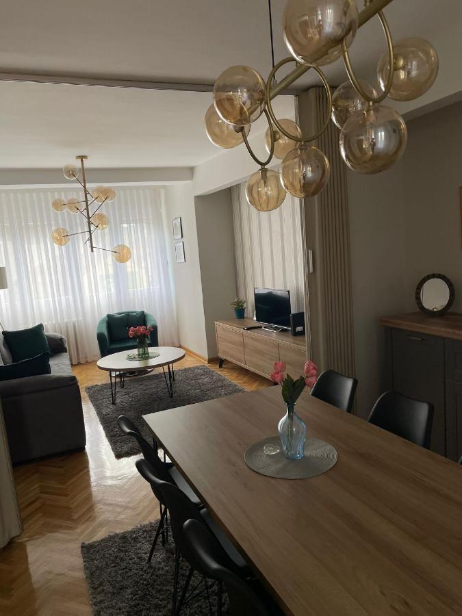 Apartman Filip Lux City Center ノヴィ・パザル エクステリア 写真